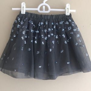 Netting skirt with sequins